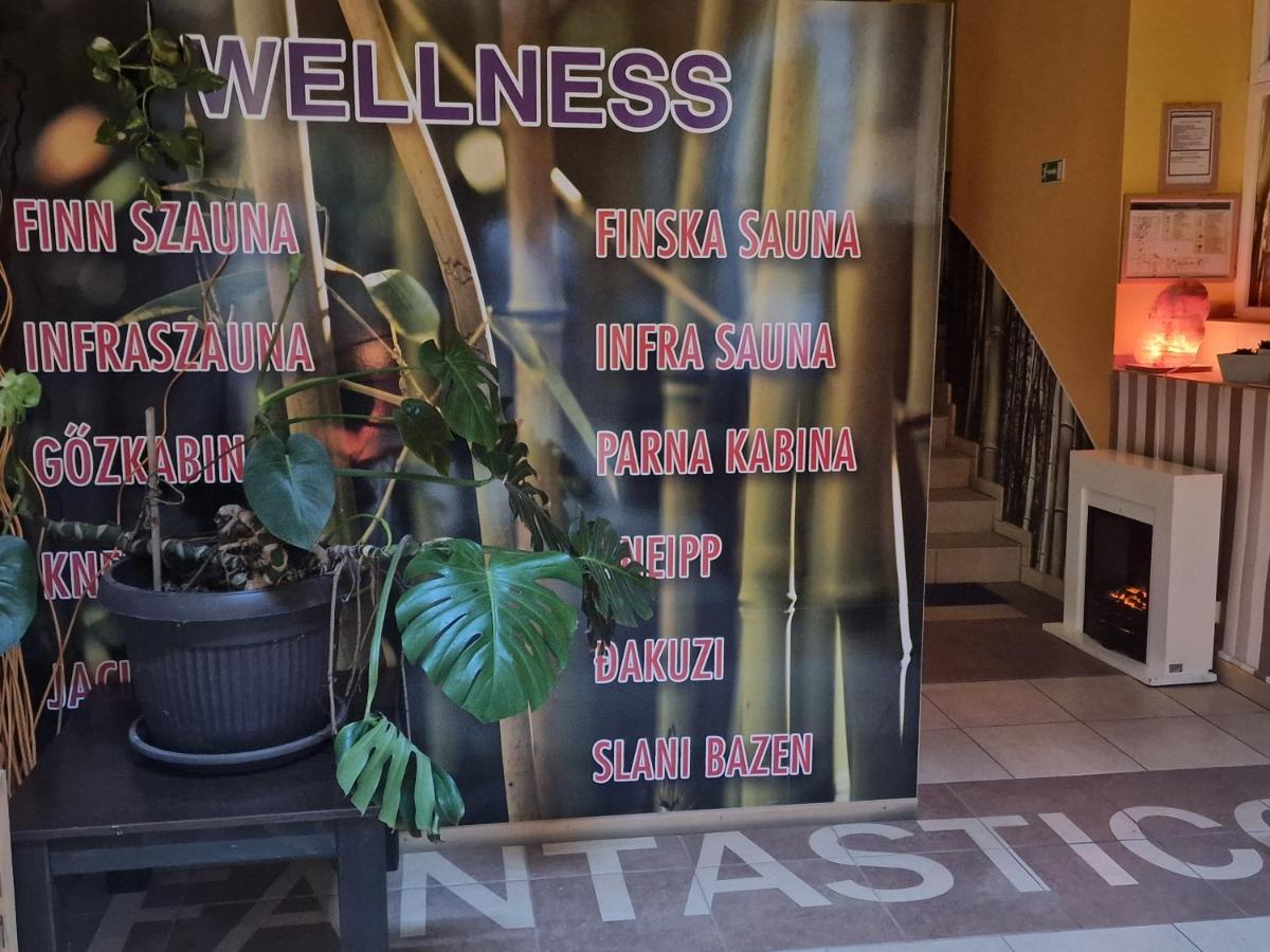 Fantastico Exlcusive Hotel Senta Εξωτερικό φωτογραφία