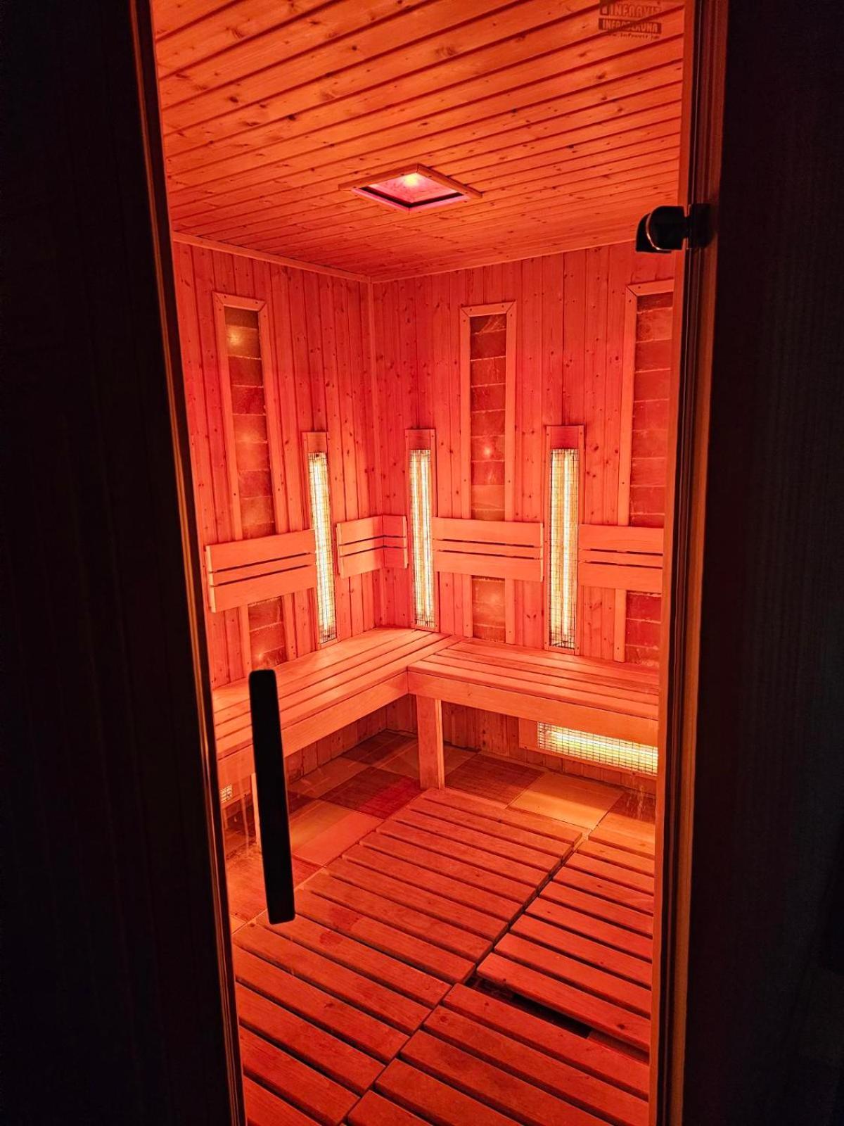 Fantastico Exlcusive Hotel Senta Εξωτερικό φωτογραφία