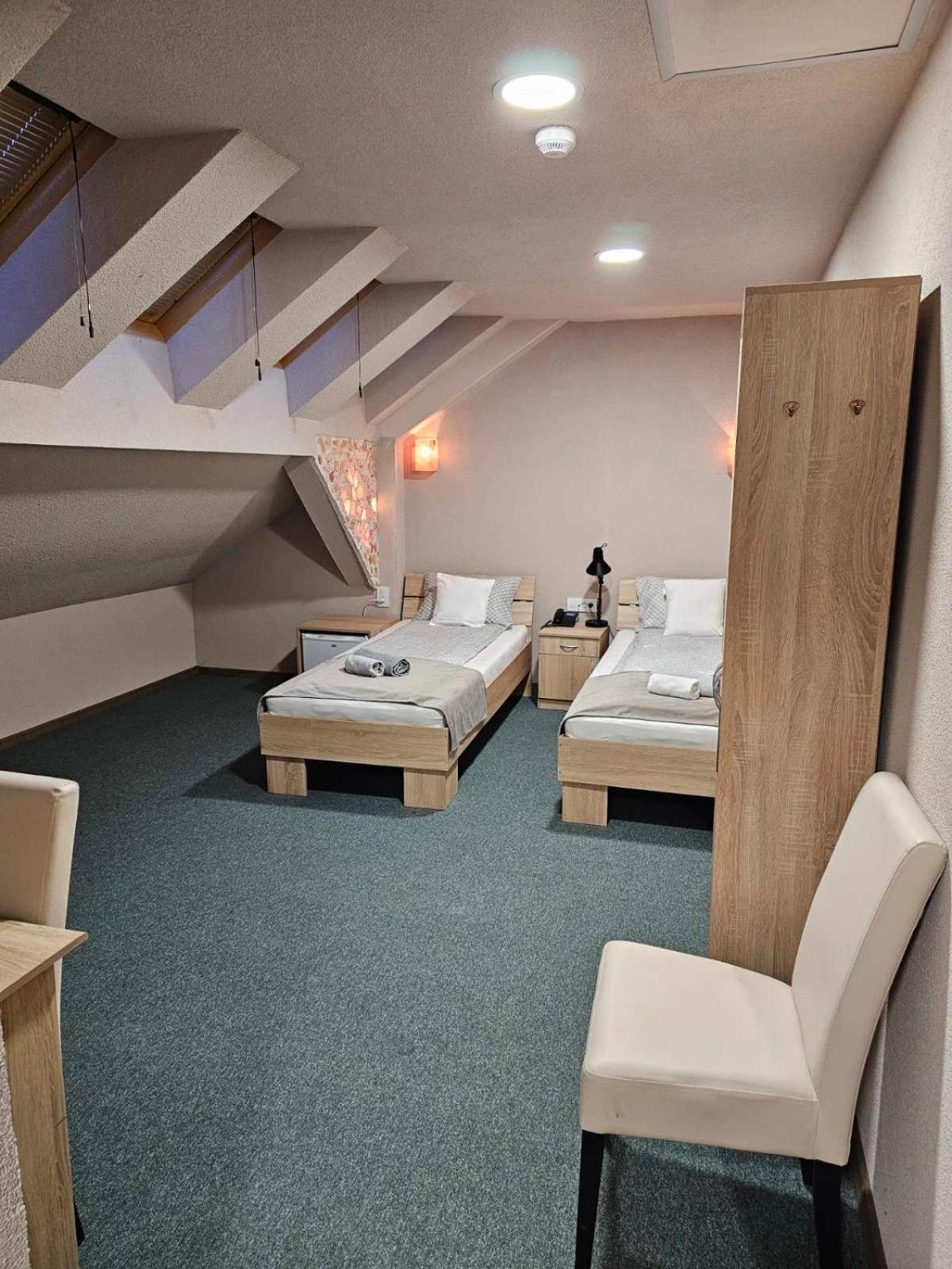 Fantastico Exlcusive Hotel Senta Εξωτερικό φωτογραφία